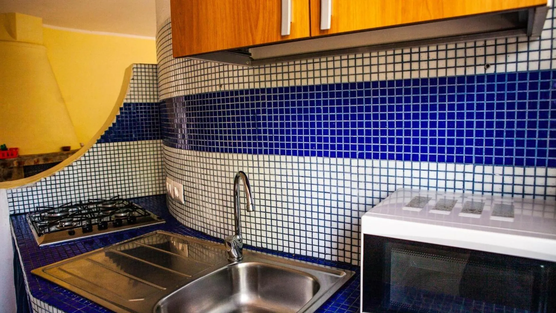 Casa Vacanze A 200 Mt Spiaggia Con 5 Camere 2 Bagni E 10 Posti Letto بورتو أوتيولو 0*,