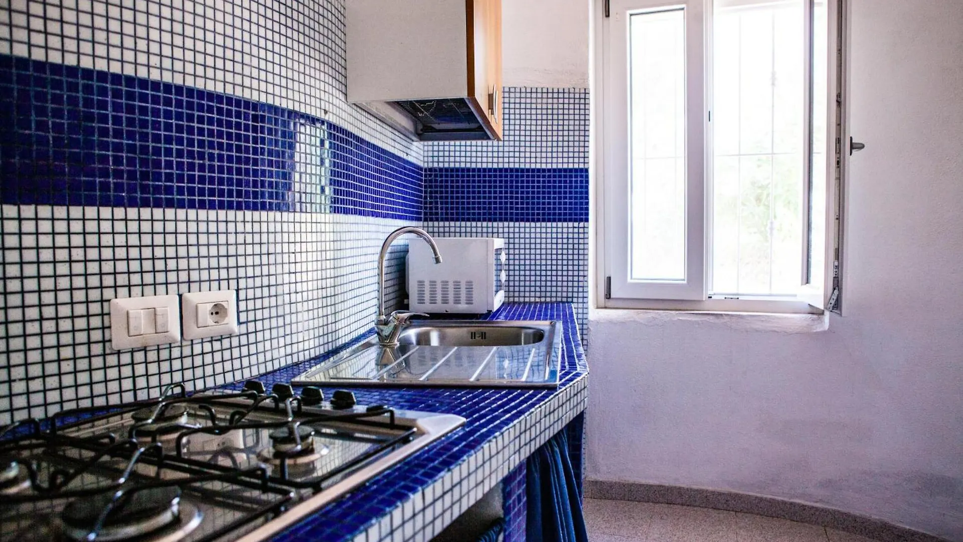 Casa Vacanze A 200 Mt Spiaggia Con 5 Camere 2 Bagni E 10 Posti Letto بورتو أوتيولو 0*,  إيطاليا
