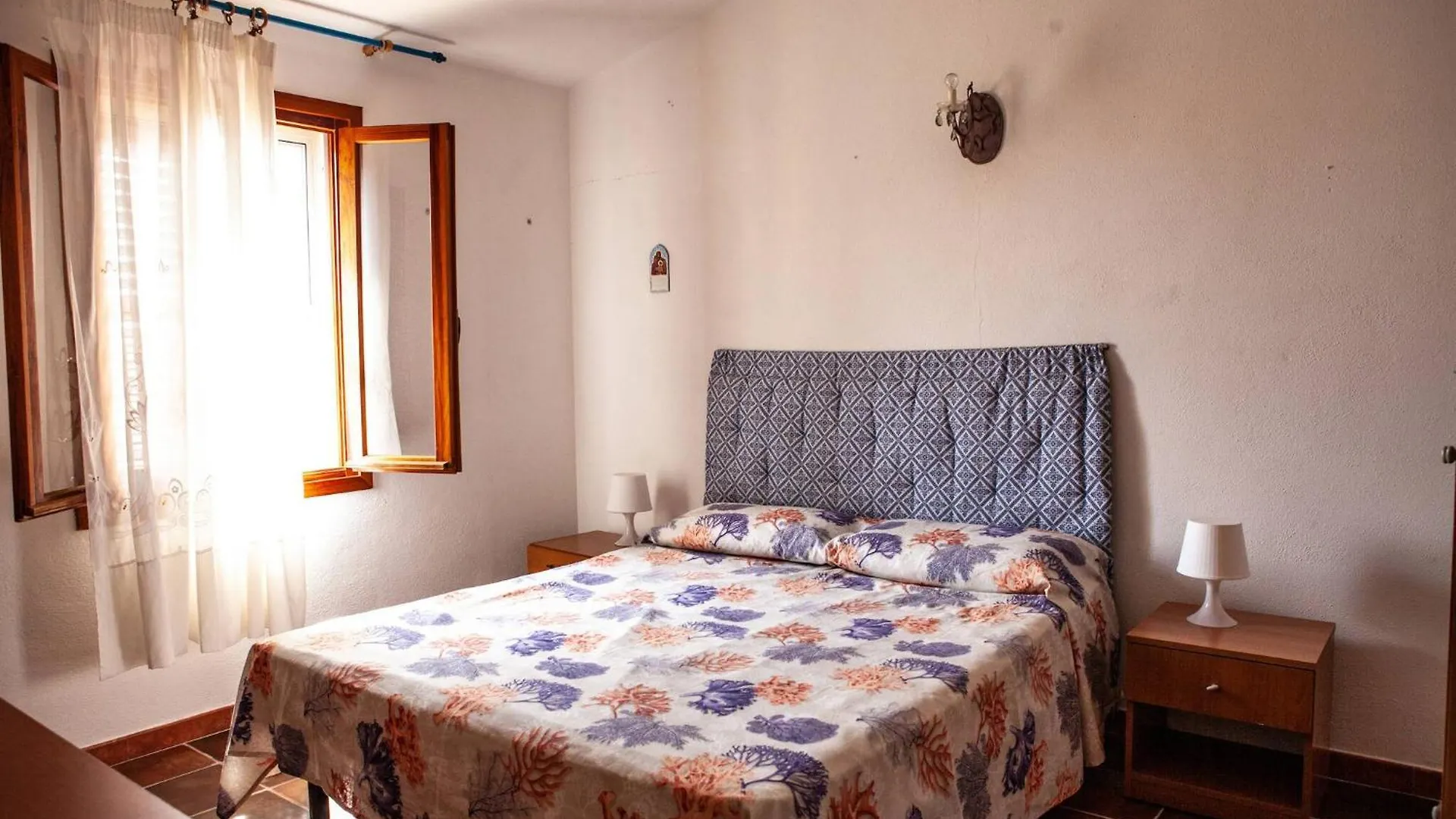Casa Vacanze A 200 Mt Spiaggia Con 5 Camere 2 Bagni E 10 Posti Letto بورتو أوتيولو 0*,  إيطاليا