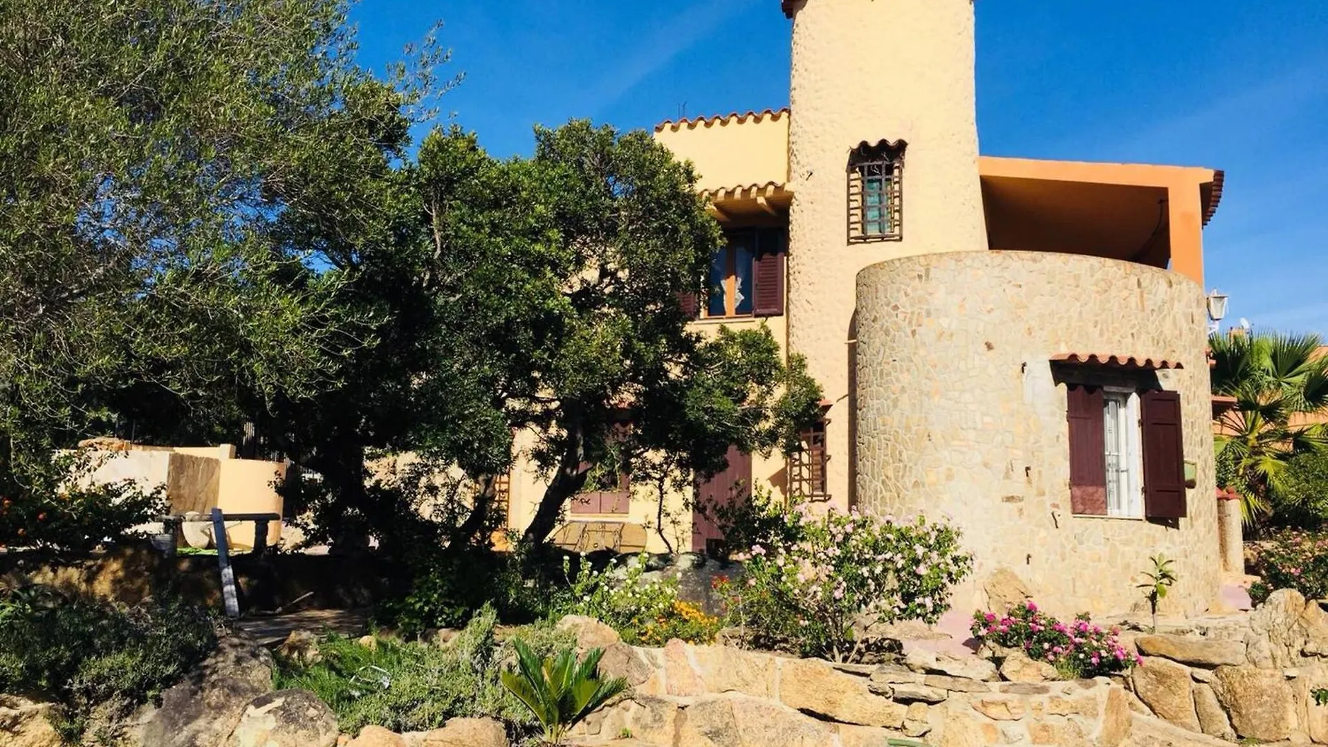 Casa Vacanze A 200 Mt Spiaggia Con 5 Camere 2 Bagni E 10 Posti Letto بورتو أوتيولو 0*,  إيطاليا